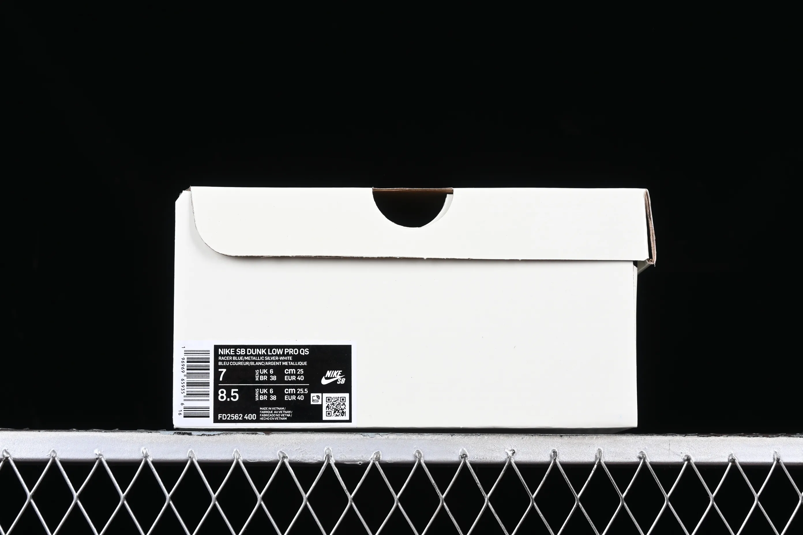 All categories Nk SB Dunk Series Nk SB Dunk Low low-top sneakers F version April Skateboards x Nk SB Dunk Low joint model Frozen Rose SB smashed backboard fashion casual sneakers FD2562-400